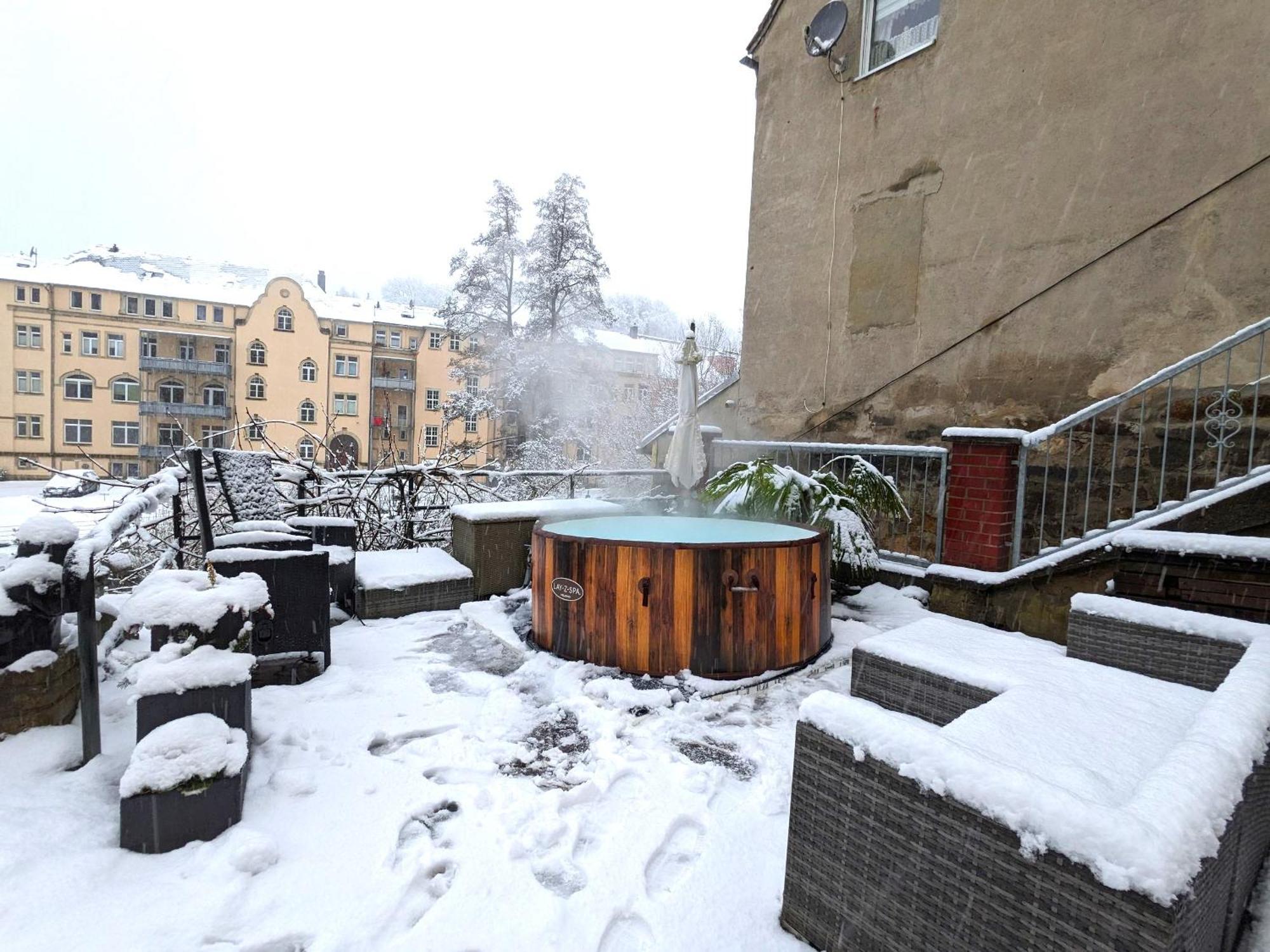 Hw2B - Urlaubsmagie - Wohlfuehlwohnung Mit Balkon, Pool, Sauna & Terrasse Sebnitz Luaran gambar