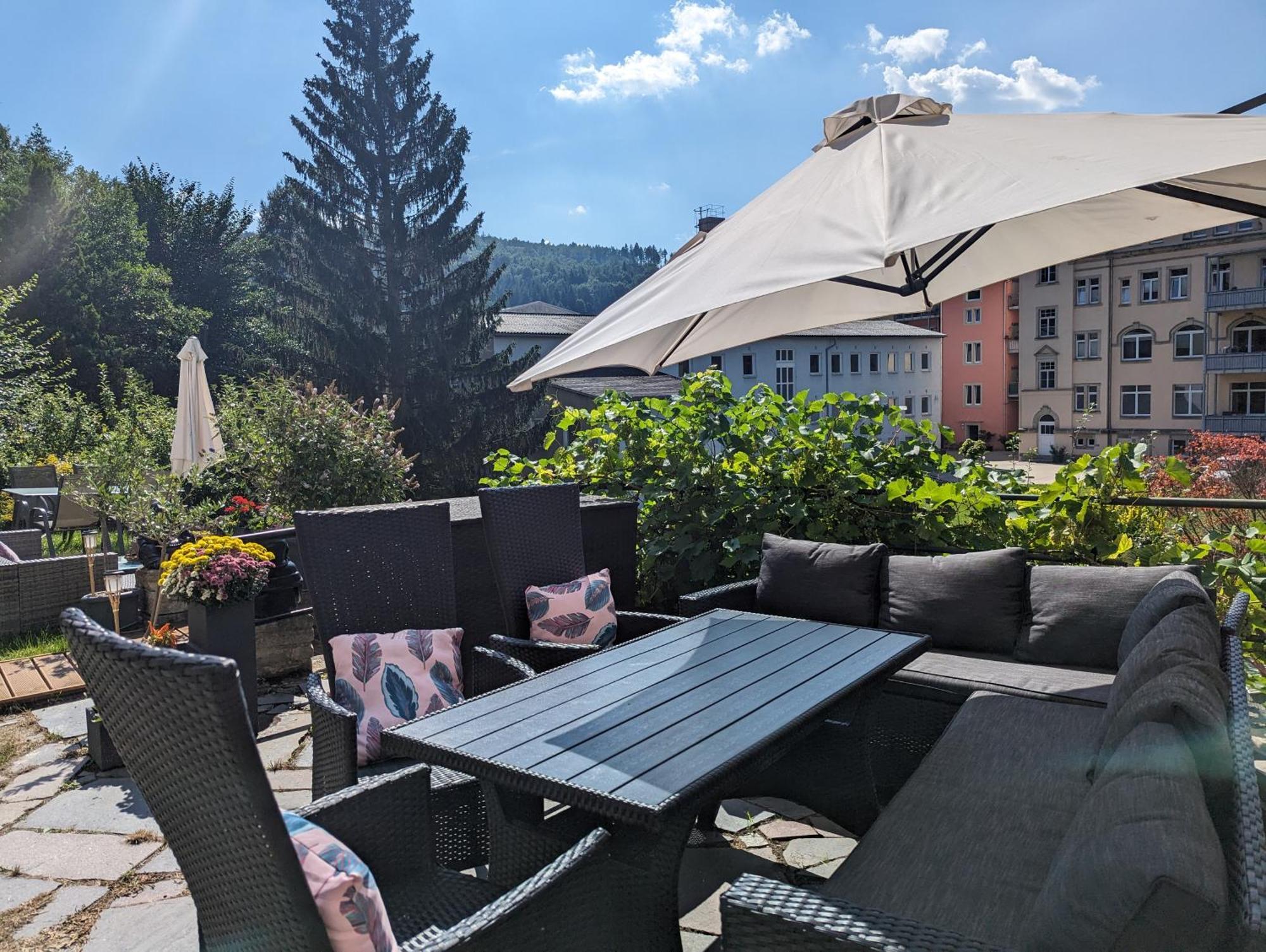 Hw2B - Urlaubsmagie - Wohlfuehlwohnung Mit Balkon, Pool, Sauna & Terrasse Sebnitz Luaran gambar