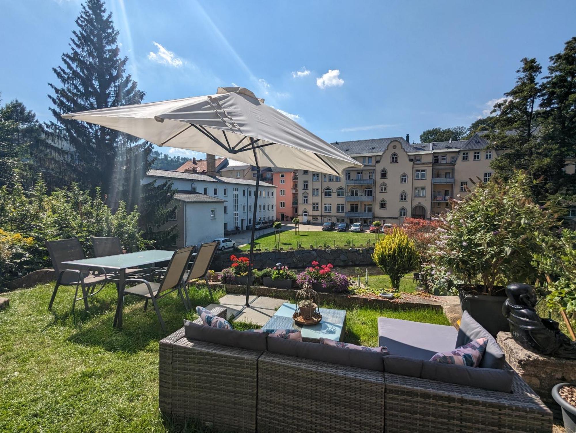 Hw2B - Urlaubsmagie - Wohlfuehlwohnung Mit Balkon, Pool, Sauna & Terrasse Sebnitz Luaran gambar