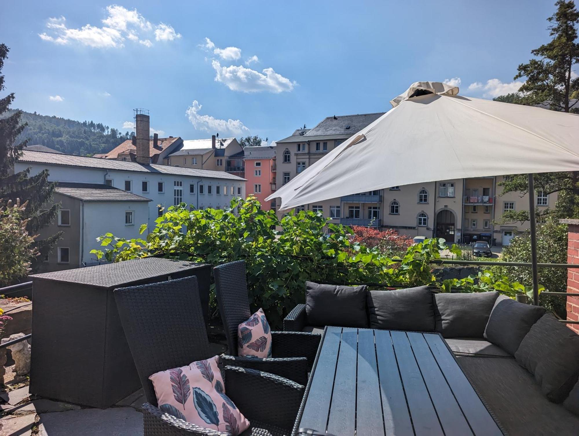 Hw2B - Urlaubsmagie - Wohlfuehlwohnung Mit Balkon, Pool, Sauna & Terrasse Sebnitz Luaran gambar